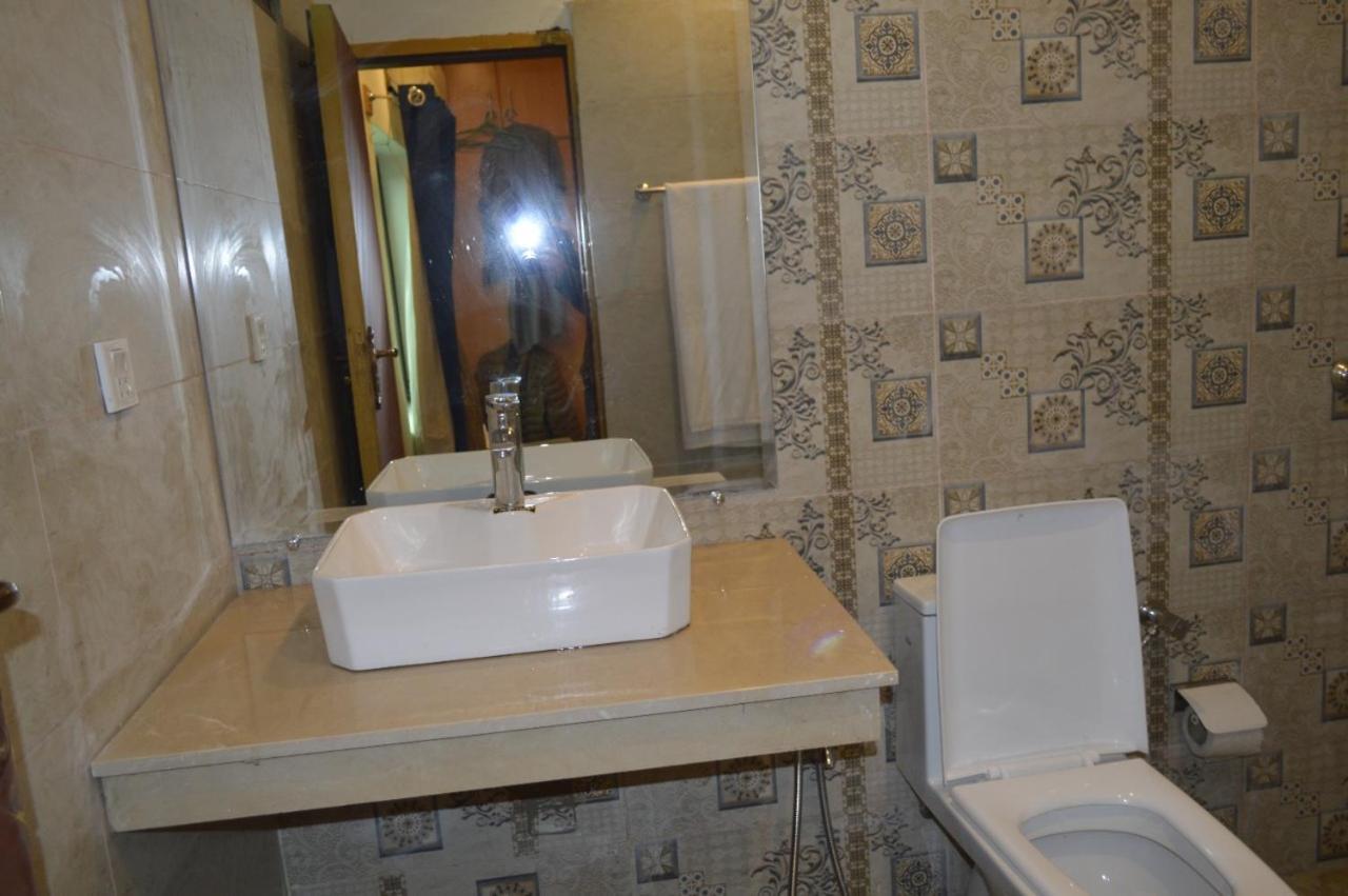 Rose Valet Guest House Iszlámábád Kültér fotó