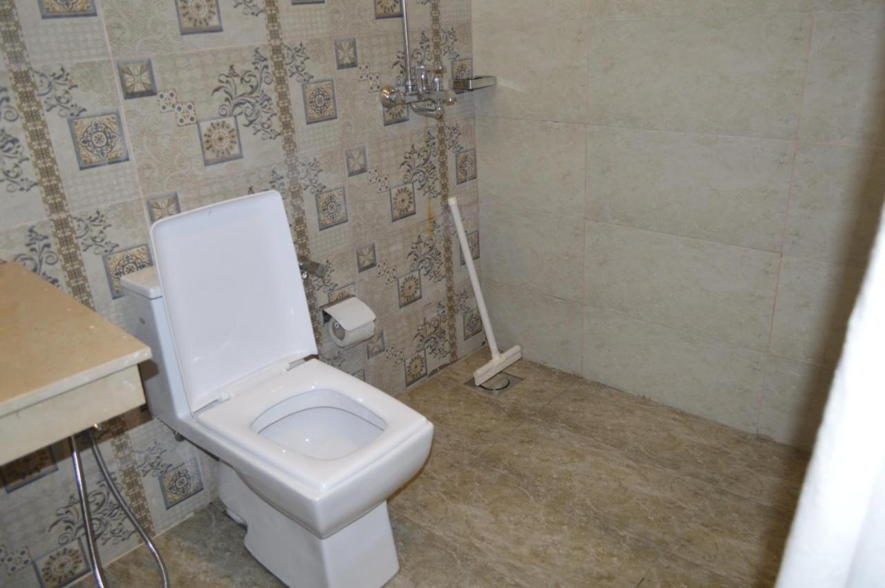 Rose Valet Guest House Iszlámábád Kültér fotó